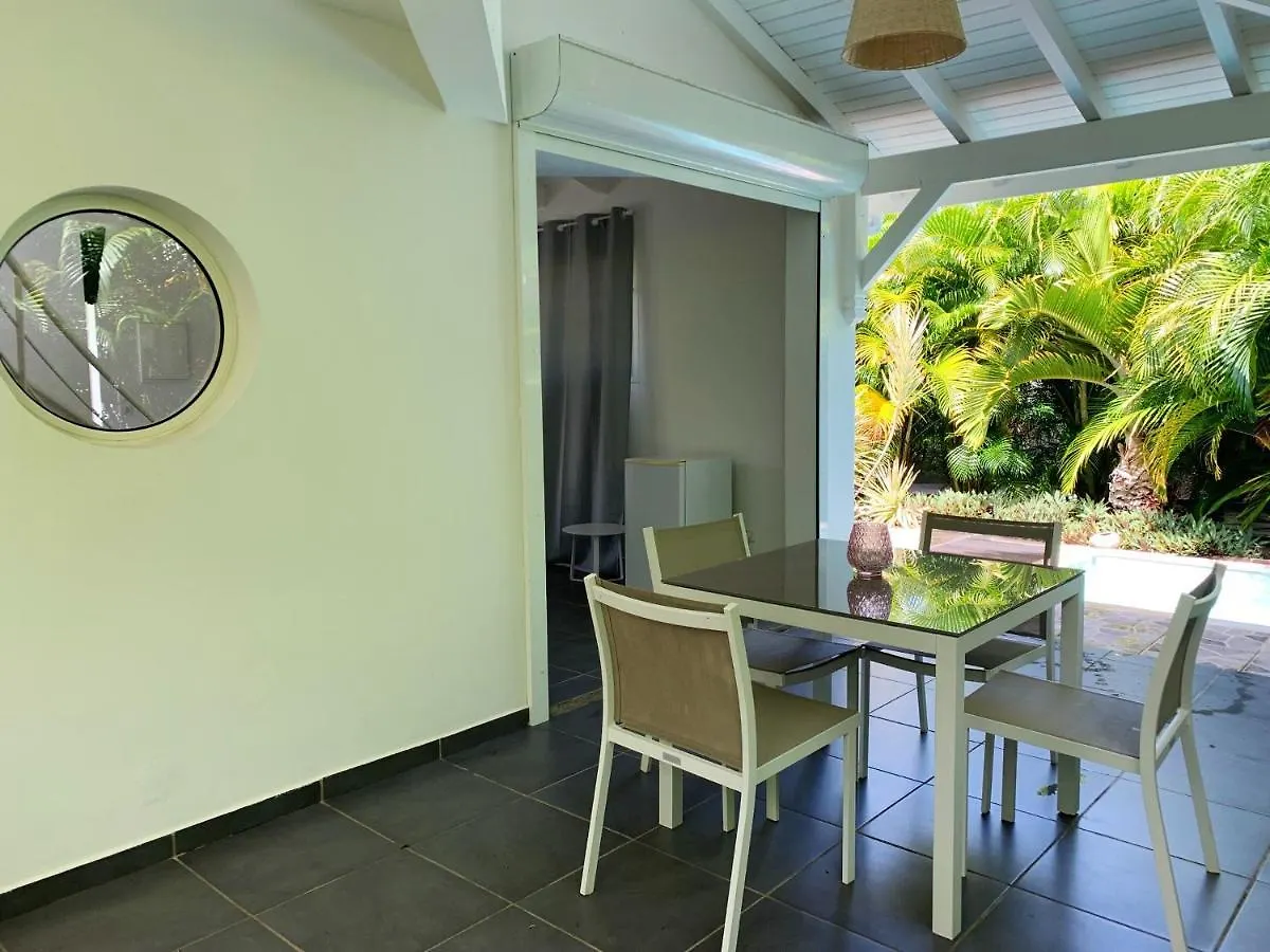 Appartement Confortable Au Moule 60 M² Vue Piscine Le Moule Guadeloupe